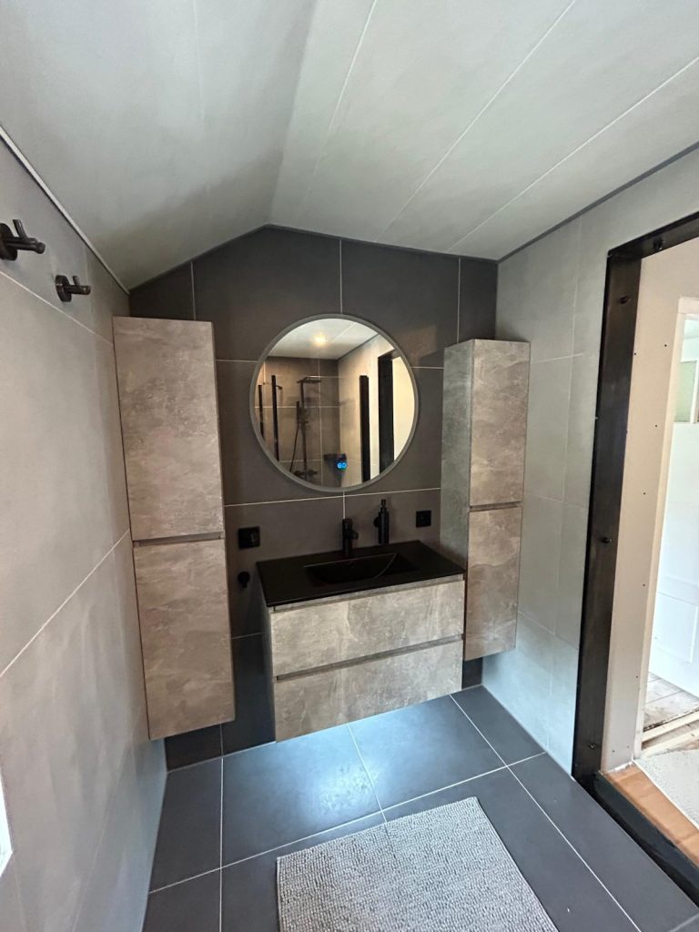 whatsapp-image-2025-11-20-at-202817-7