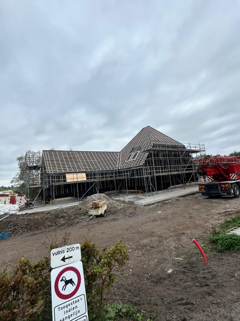 whatsapp-image-2025-11-20-at-202818-4